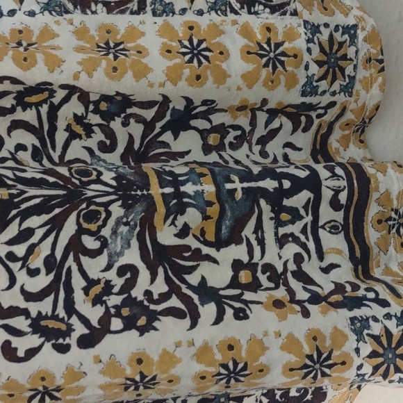 USED LUCKY BRAND YELLOW PRINT LONG SLEEVE SIZE SMALL - Picture 6 of 6